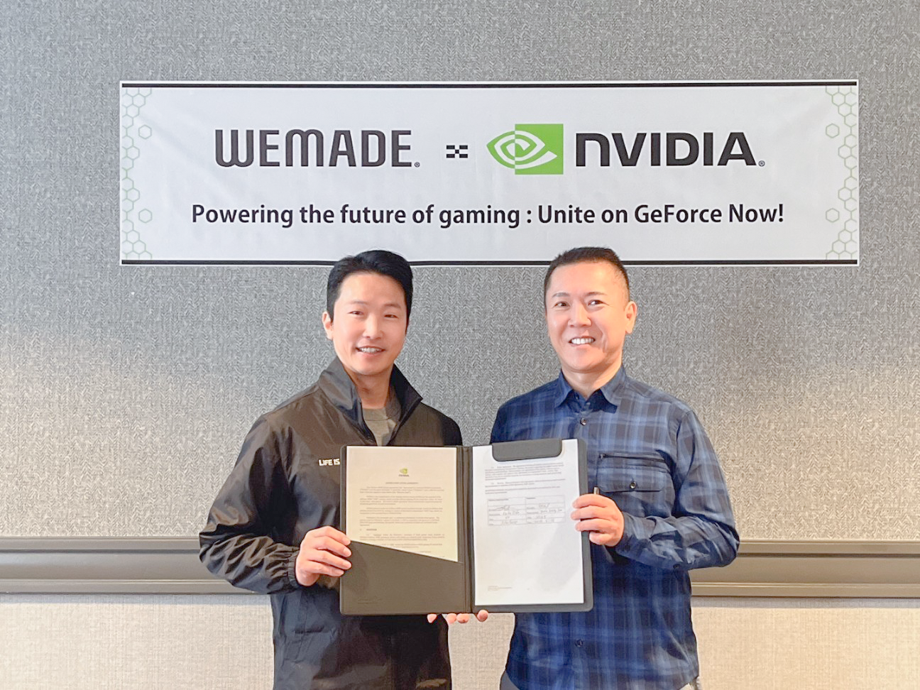 위메이드넥스트 박정수 대표(좌), 엔비디아 케이타 이다 부사장(우). / 사진=위메이드