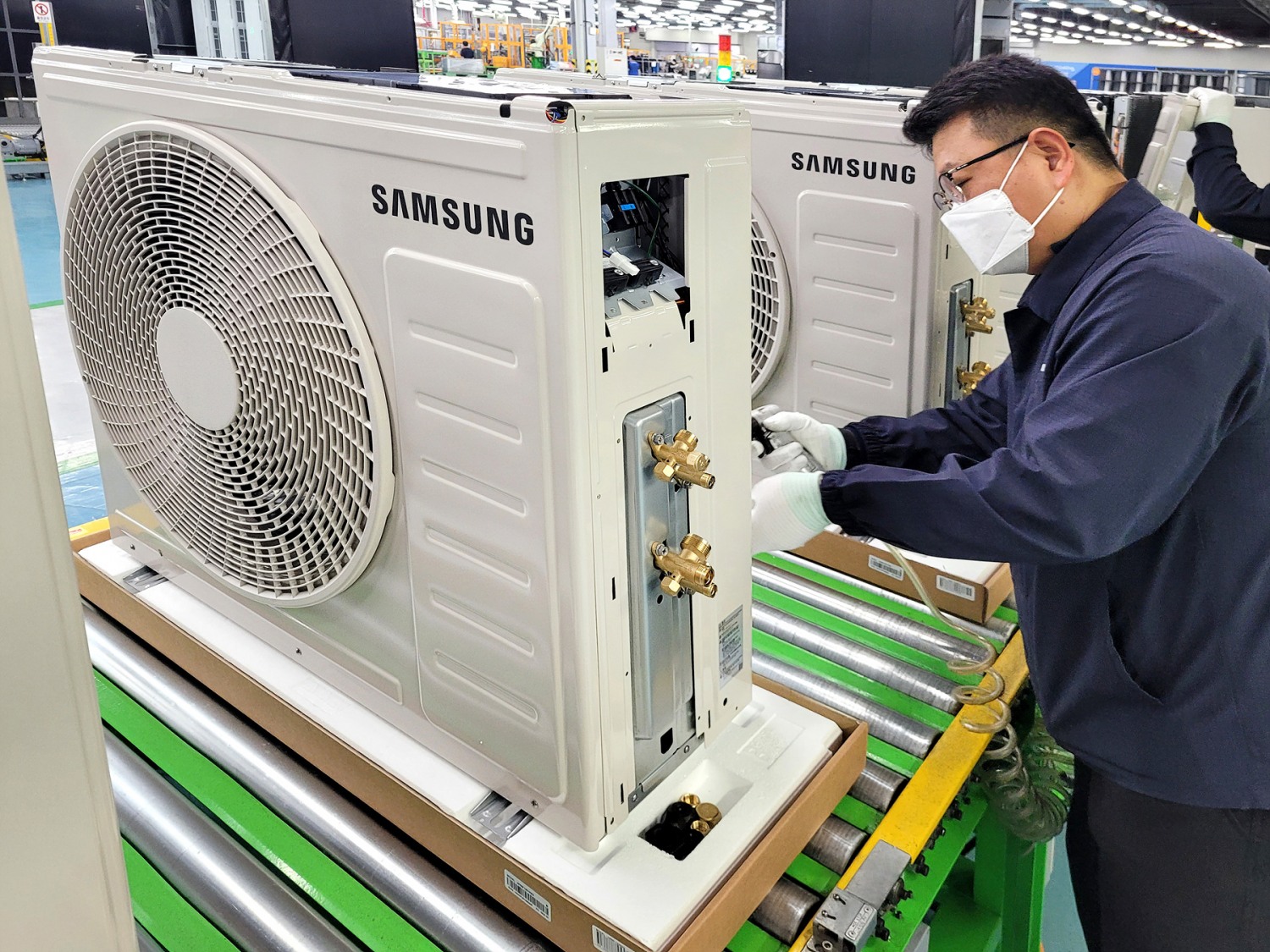 삼성전자 올 여름 에어컨 수요 대응 위한 생산 라인 풀가동. / 사진=삼성전자