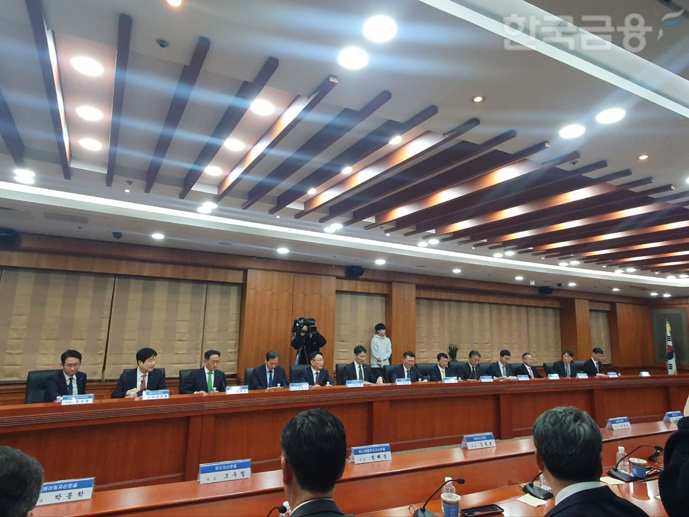 이복현 금융감독원장은 10일 오전 여의도 금융투자협회에서 금투협회장 및 23개 자산운용사 CEO와 간담회를 개최했다. / 사진= 한국금융신문(2025.04.10)