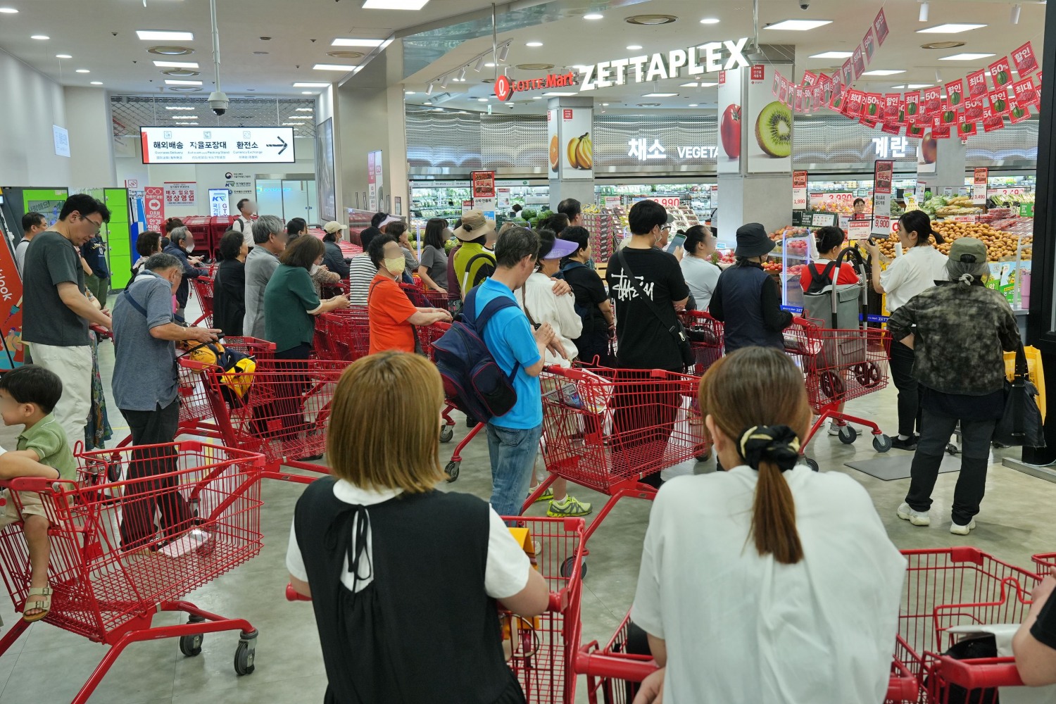 롯데마트가 '롯데레드페스티벌' 마지막 3주차 행사를 진행한다./사진제공=롯데마트