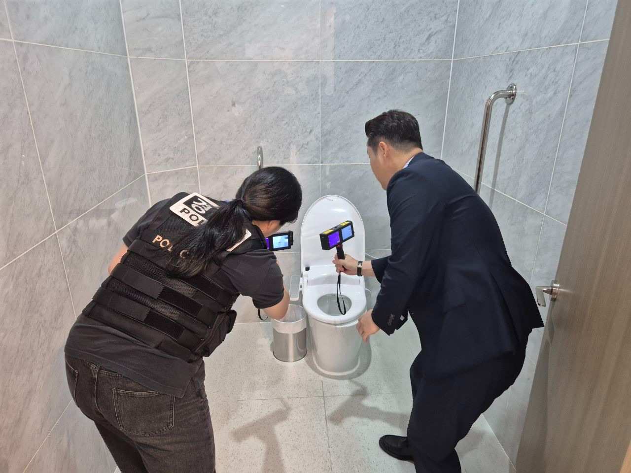 하이원리조트, 정선경찰서 관계자가 합동으로 현장을 점검하는 모습./사진제공=강원랜드