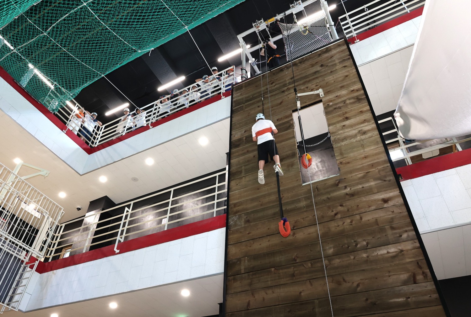 동부건설 임직원 자녀 여름캠프 참여 모습./사진제공=동부건설