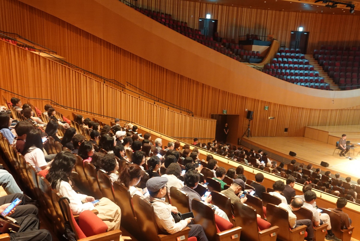 송파구민이 클래식 음악을 감상하는 모습./사진제공=송파구