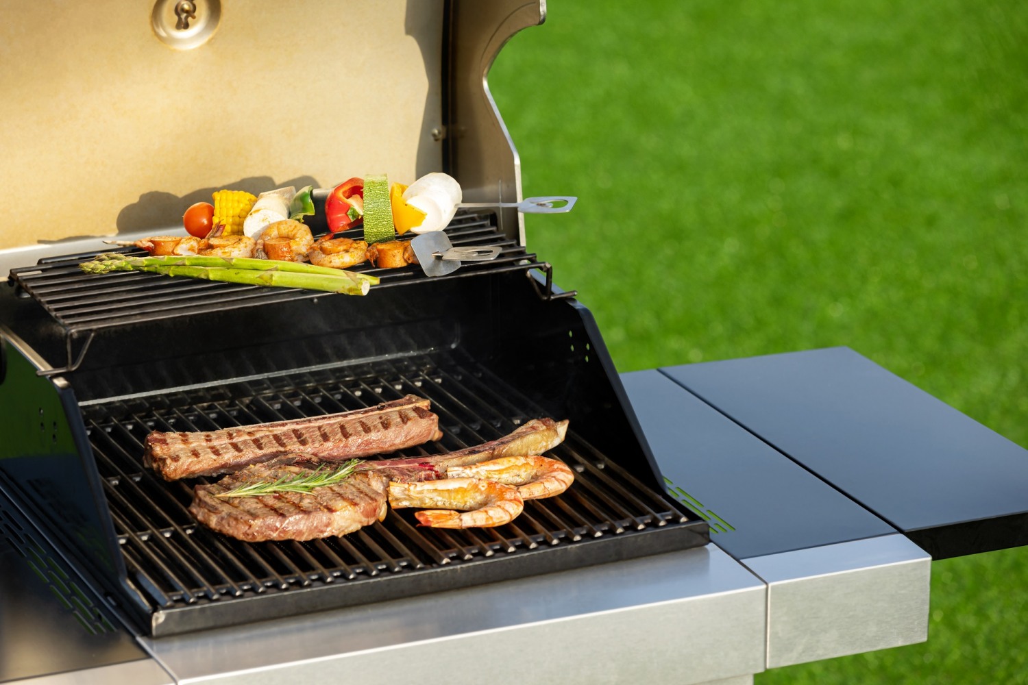 소노인터내셔널이 쏠비치 양양과 삼척에서 오션뷰 '야외 BBQ존'을 운영한다. /사진제공=소노인터내셔널