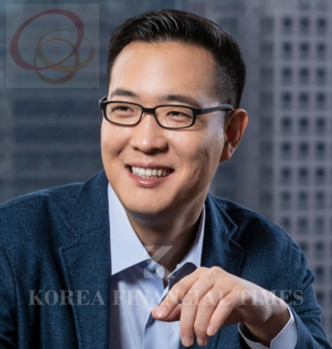 Kim Dong-seon, Executive Vice President of Hanwha Galleria