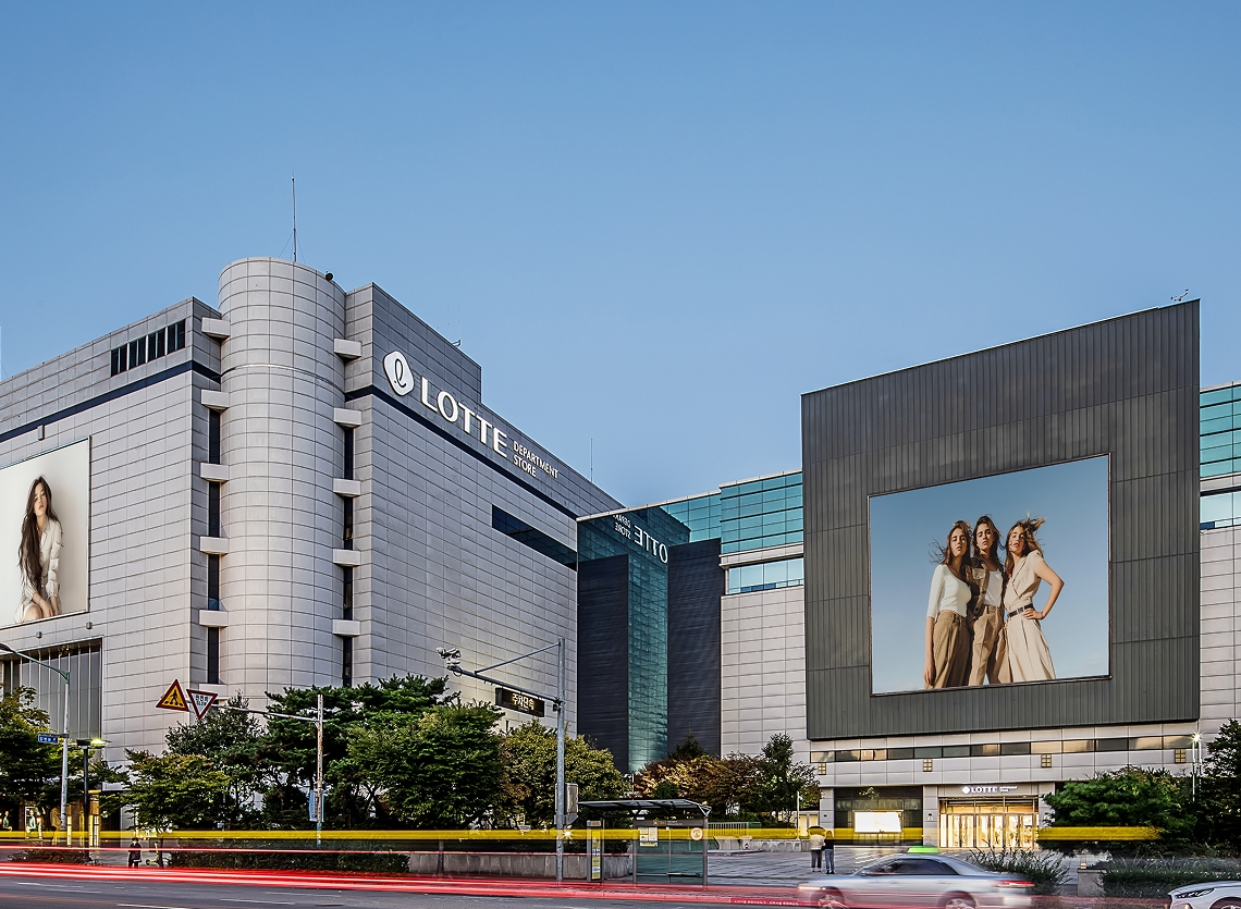 롯데백화점 인천점이 지역 최초로 루이 비통 남성 매장을 오픈했다. /사진제공=롯데백화점