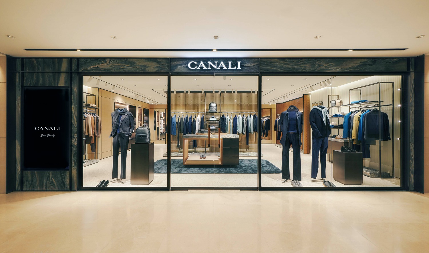 서울신라호텔이 까날리 플래그십 스토어를 오픈했다. /사진제공=호텔신라