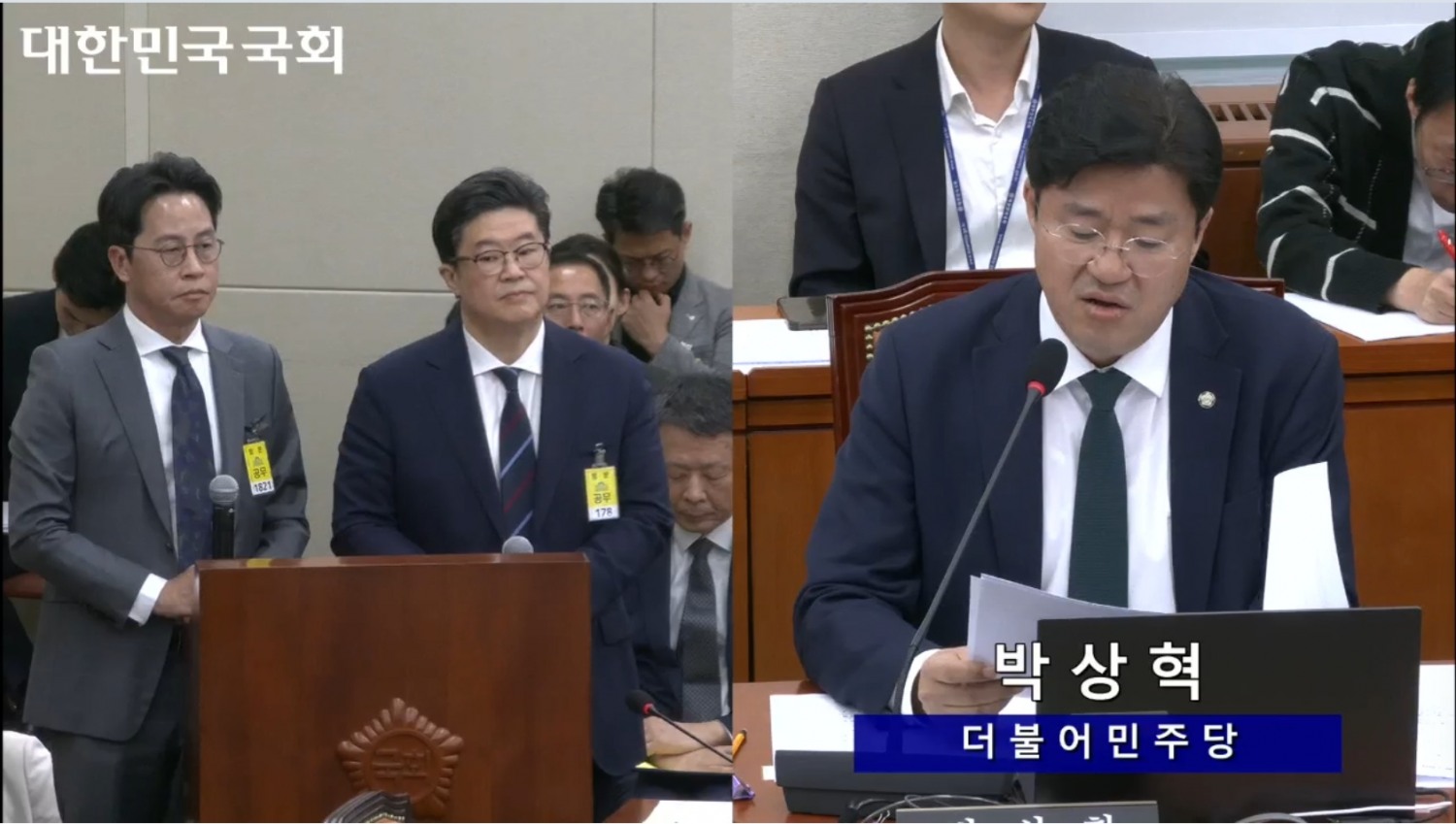 (왼쪽부터)조좌진 롯데카드 대표와 김병주 MBK파트너스 회장이 14일 국회 정무위원회 국정감사에 출석해 박상혁 더불어민주당 의원의 질의에 답하고 있다. 사진출처= 국회 인터넷의사중계시스템 갈무리.