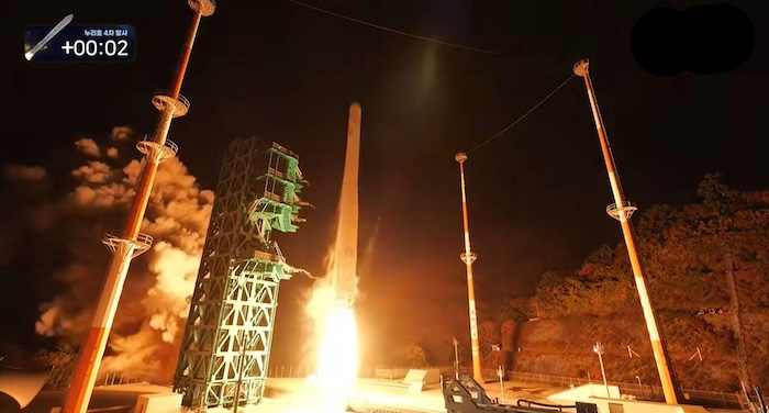 한컴그룹 계열 인공지능(AI) 데이터 분석 전문기업 한컴인스페이스는 자체 기술로 개발한 지구관측용 초소형 위성 ‘세종 4호’가 지상국과의 교신에 성공하며 목표 궤도에 안착했다고 2일 밝혔다. / 사진=한컴인스페이스