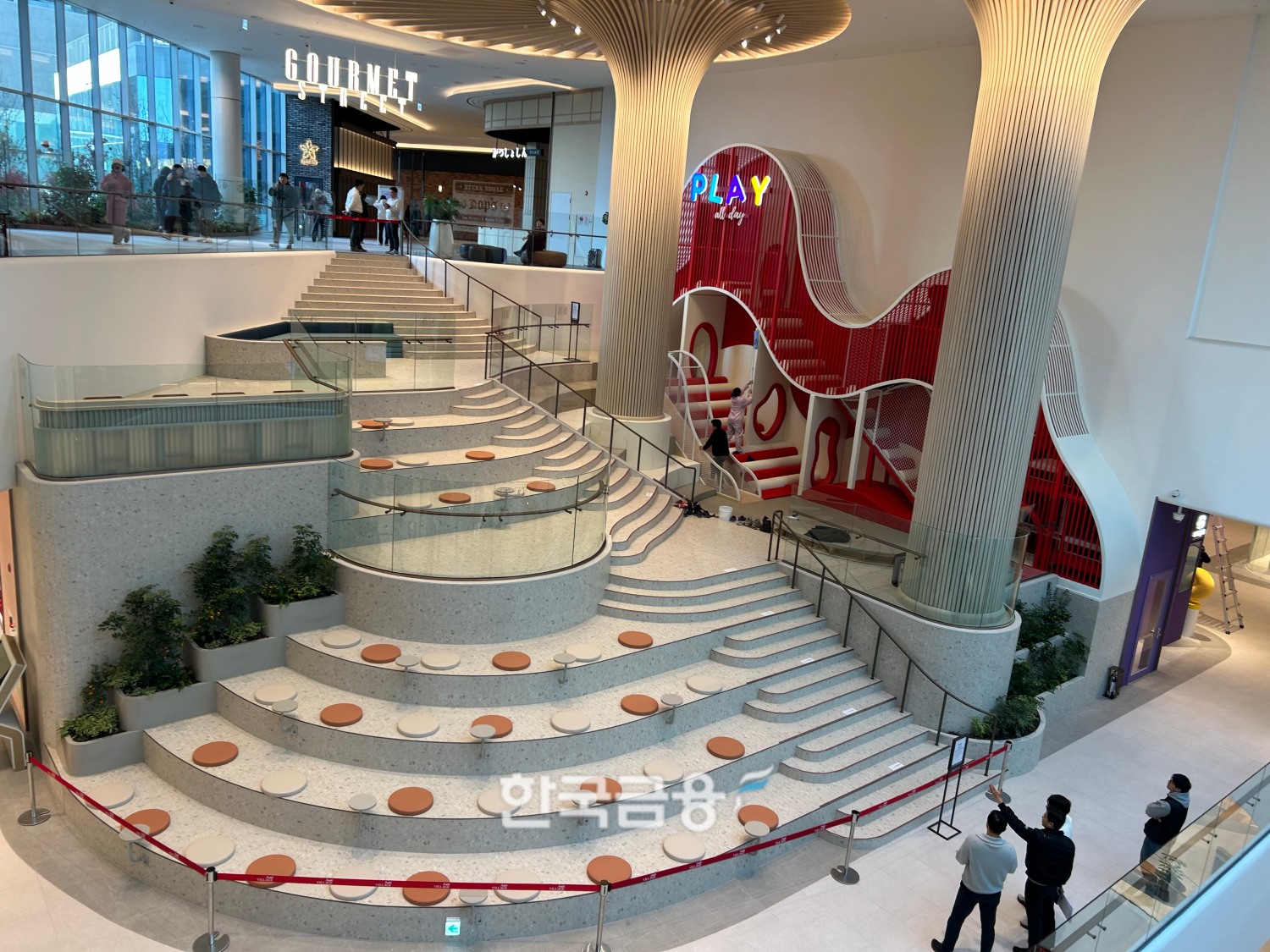 스파필드 빌리지 운정에는 앉아서 쉴 수 있는 공간이 많다./사진=박슬기 기자