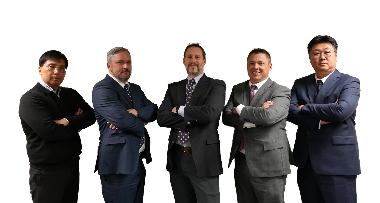 (왼쪽부터)브랜든 김PM, 알렉스 에버트PL, 빈스 키오도상무, 라이언 번스PL, 김형규PL. 사진=효성