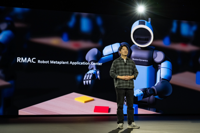 현대차그룹 우승현 GSO 미래전략담당 팀장이 발표하는 모습. / 사진=현대차그룹