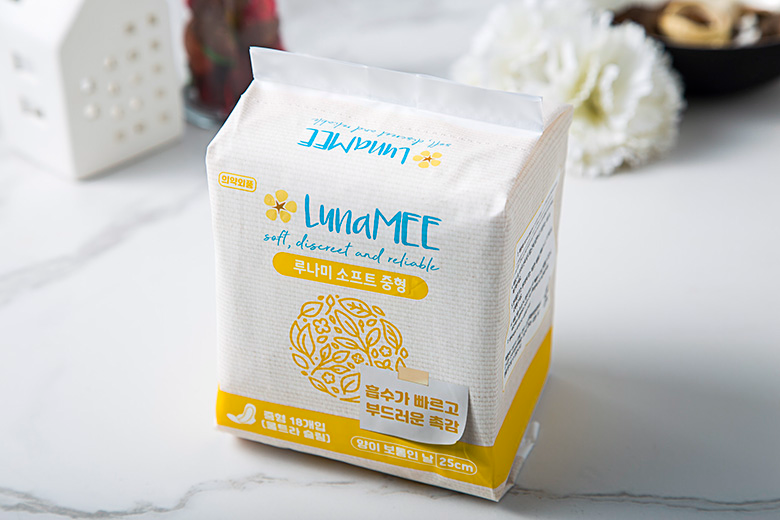 쿠팡이 루나미 소프트 국내산 생리대를 최저 99원에 내놓겠다고 밝혔다. /사진제공=쿠팡