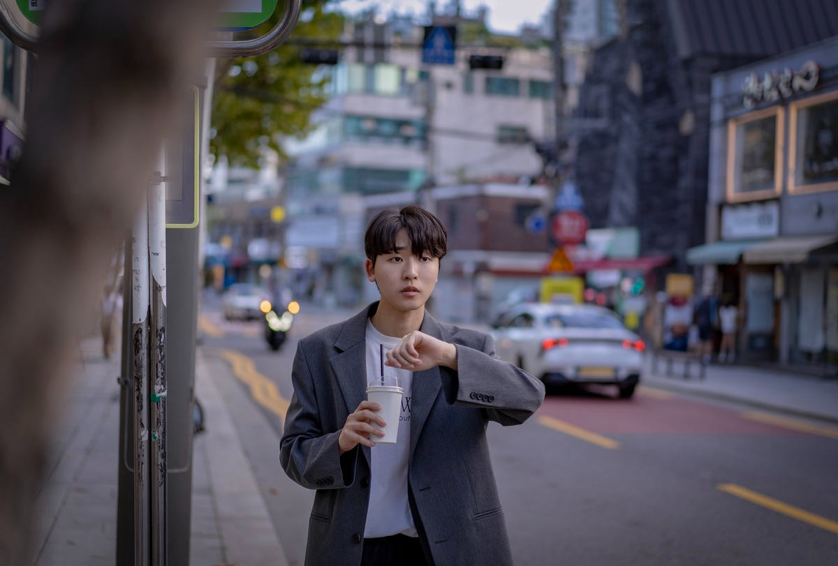 어슬렁이앤티 촬영을 하면서 연기 디렉팅을 하는 연우재