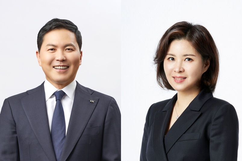 윤상현 콜마홀딩스 부회장(사진 왼쪽), 윤여원 콜마비앤에이치 대표. /사진=콜마홀딩스