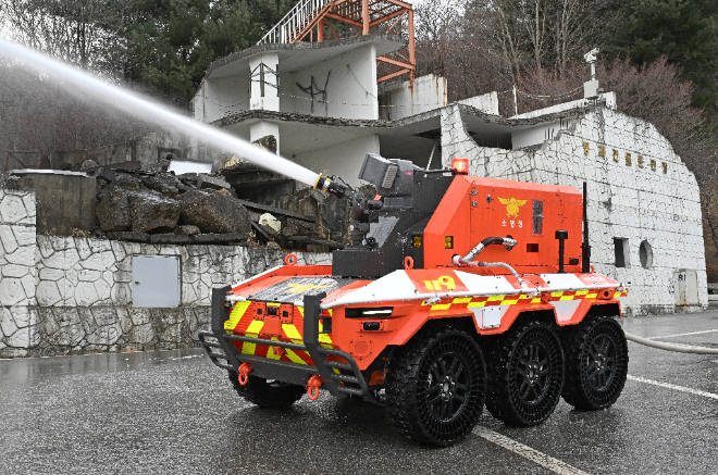 현대차그룹이 개발한 무인소방로봇. / 사진=현대차그룹