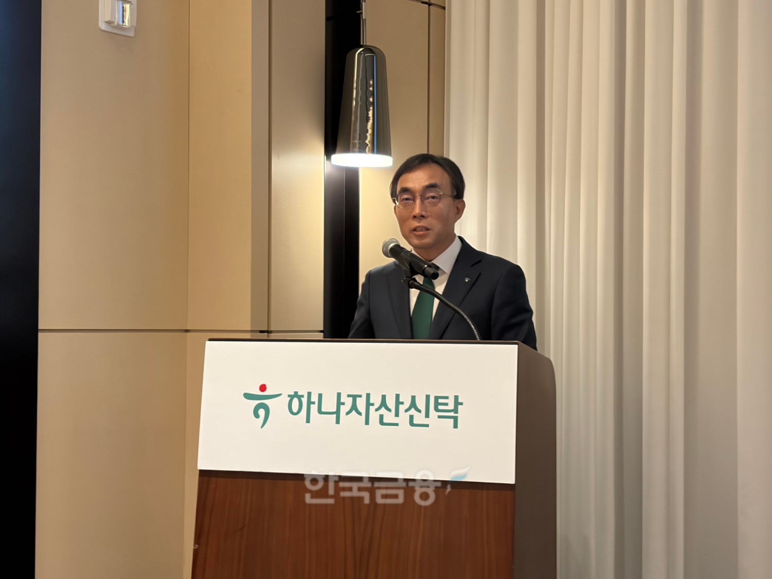 민관식 하나자산신탁 대표는 20일 여의도에서 하나오피스리츠 IPO(기업공개) 기자간담회를 열고 향후 전략과 비전을 제시했다. / 사진= 한국금융신문(2026.3.20)
