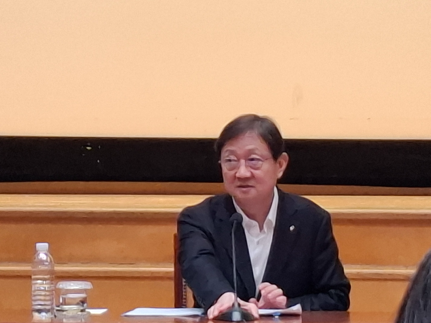 이찬진 금융감독원장이 26일 오전 월례 기자간담회 질의응답을 준비하고 있다. / 사진=장호성 기자