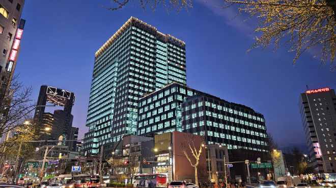 공평 15·16지구 사업 야간 현장 전경./사진제공=현대엔지니어링