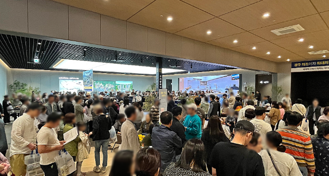 경기광주역 롯데캐슬 시그니처 견본주택 내부./사진제공=롯데건설