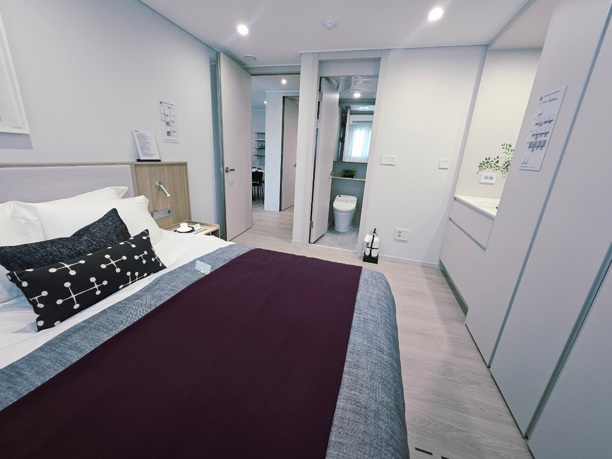 'e편한세상 부천 어반스퀘어' 59A㎡타입 안방 모습./한국금융신문 조범형 기자