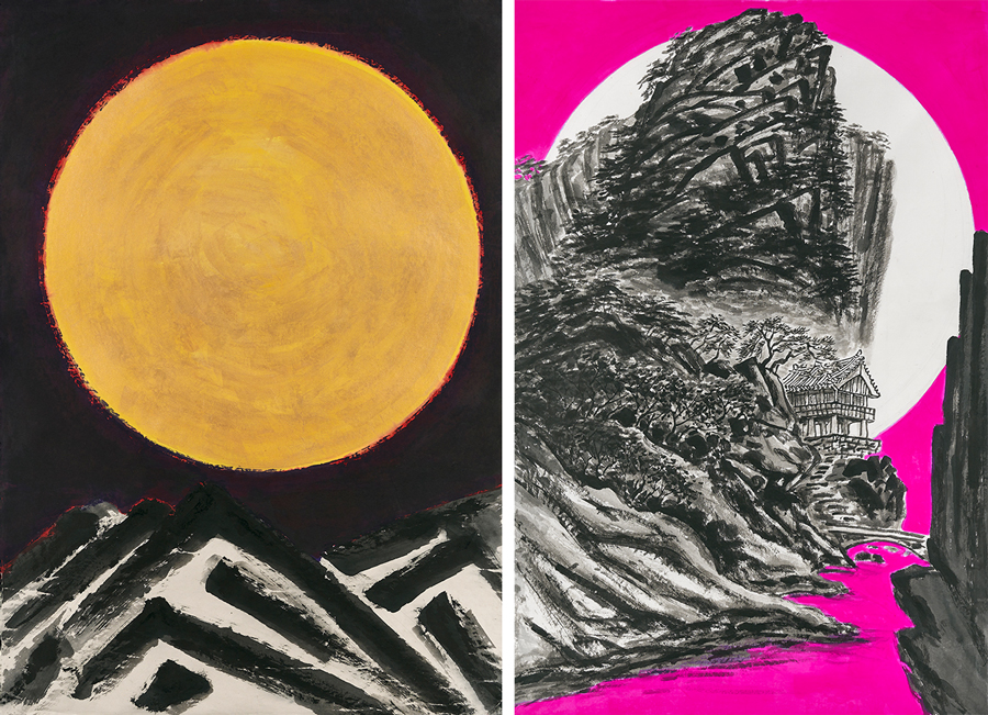 ▶정적인 회화 속의 달이 프로젝션과 영상 인터페이스를 통해 시간 기반의 이미지로 전환될 때, 관객은 ‘흐르는 수묵’이라는 입체적 경험을 마주하게 된다. (작품: 좌.Korean Moon, 212x148cm,ink and color on hanji. 2023 / 우.Korean Moon,Pink,190×130cm,,ink and color on hanj,i2023)