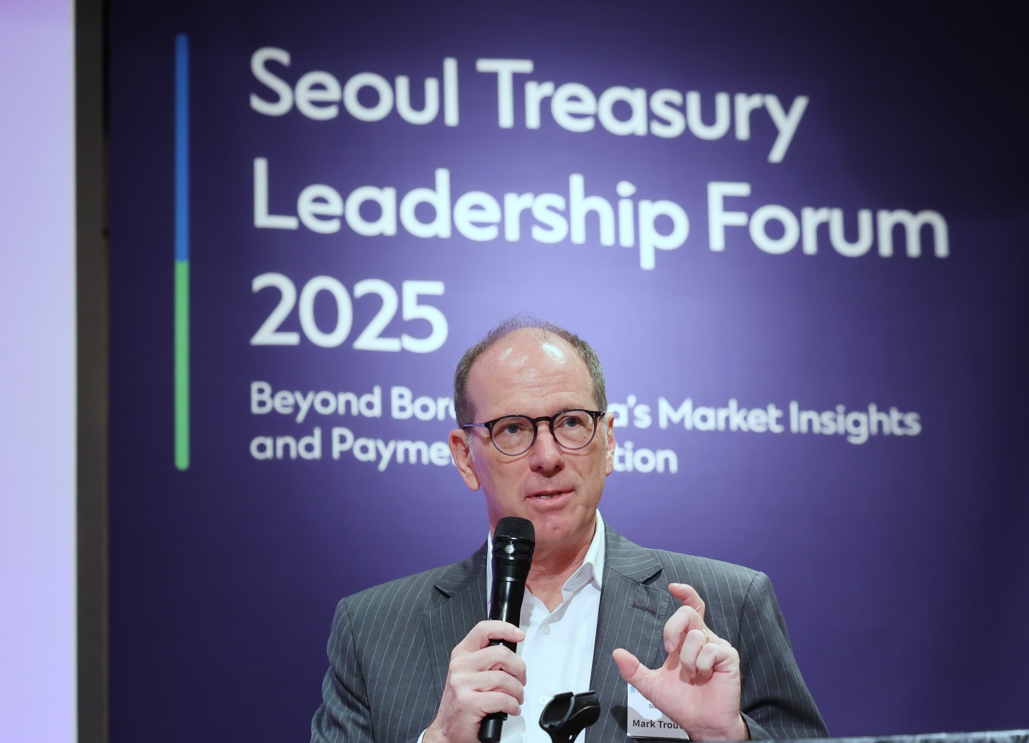 지난해 개최된 SC제일은행의 ‘Seoul Treasury Leadership Forum 2025’에서 마크 트라우트만(Mark Troutman) SC그룹 무역금융 기업영업 총괄 헤드가 환영사를 하고 있다. / 사진제공=SC제일은행