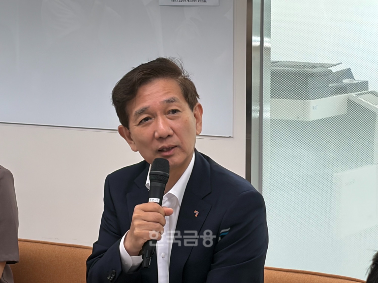 황성엽 금융투자협회 회장이 23일 오후 서울 여의도 금융투자협회 기자실을 방문해 발언을 하고 있다. /사진= 한국금융신문(2026.6.23)