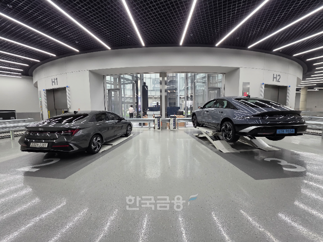 현대차 수원하이테크센터 1층 입고장 모습. / 사진=김재훈 기자