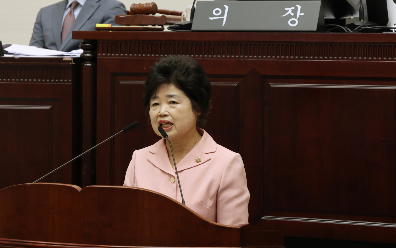 이미재 용산구의원이 본회의장에서 발언하는 모습./사진제공=용산구의회