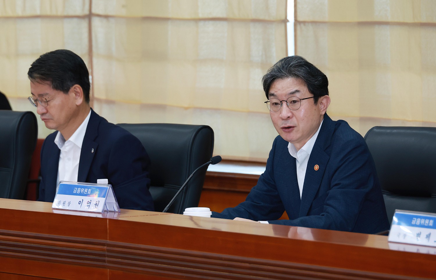 이억원 금융위원장이 28일 오전 서울 여의도 금융투자협회에서 금융투자협회장 및 주요 증권사·자산운용사, 증권유관기관과 함께 개최한 금융투자업권 간담회에서 단일종목 레버리지 상품 관련 보완방향을 논의했다. / 사진제공= 금융위원회(2026.7.28)