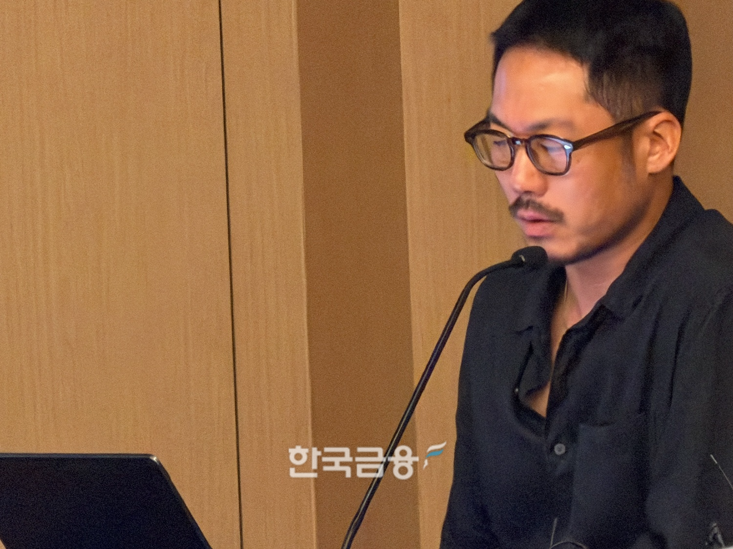 폭행 피해를 입었다던 케이브웍스 임씨와 천씨와 동업자 손나자용 대표. /사진=박슬기 기자