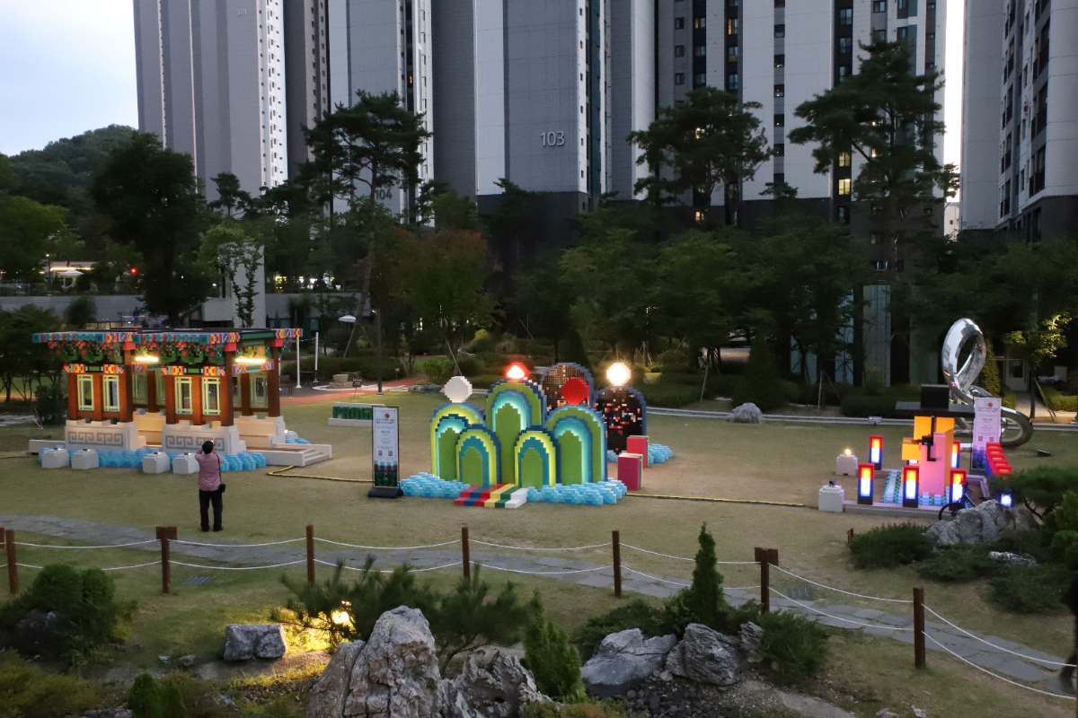 천안 푸르지오 레이크사이드에 설치된 푸르지오 팝업가든 전경. /사진제공=대우건설