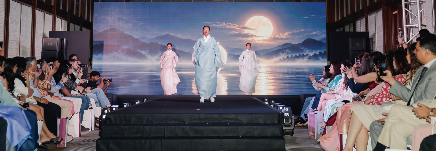 "패션으로 넓힌 문화외교"...한문화진흥협회, 뭄바이 패션쇼 성료