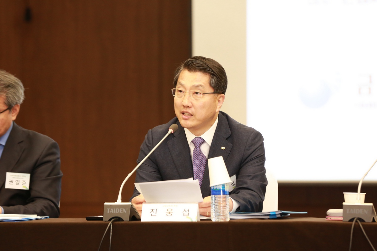 진웅섭 금융감독원장