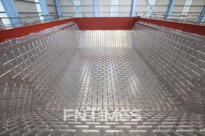 대우조선해양이 개발한 LNG 화물창 ‘솔리더스’의 실물크기 모형.사진=대우조선해양.