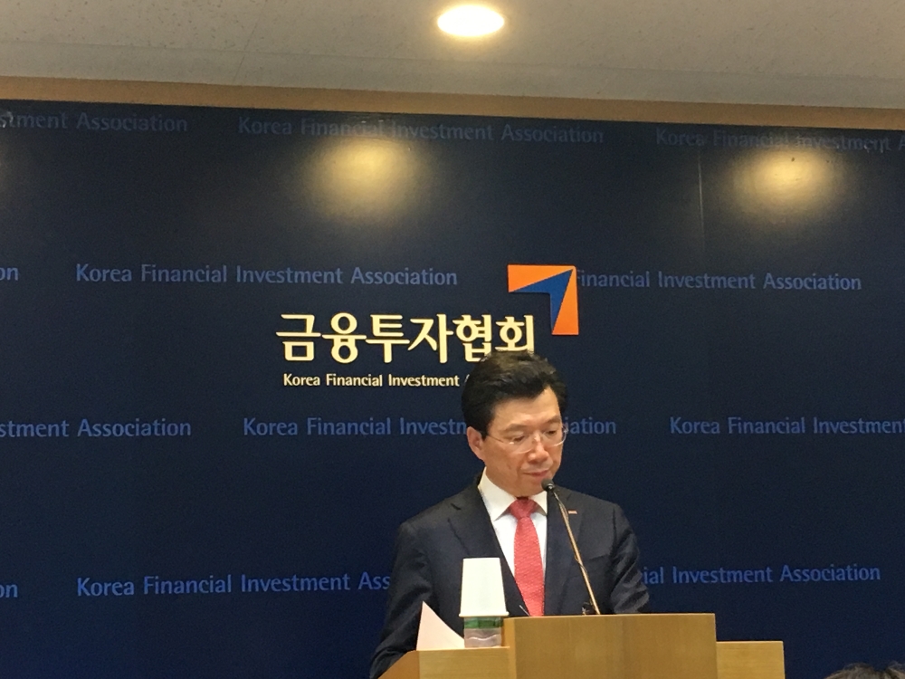 조광식 BNK투자증권 대표가 15일 오전 여의도 금융투자협회에서 열린 기자간담회에서 인사말을 하고 있다.