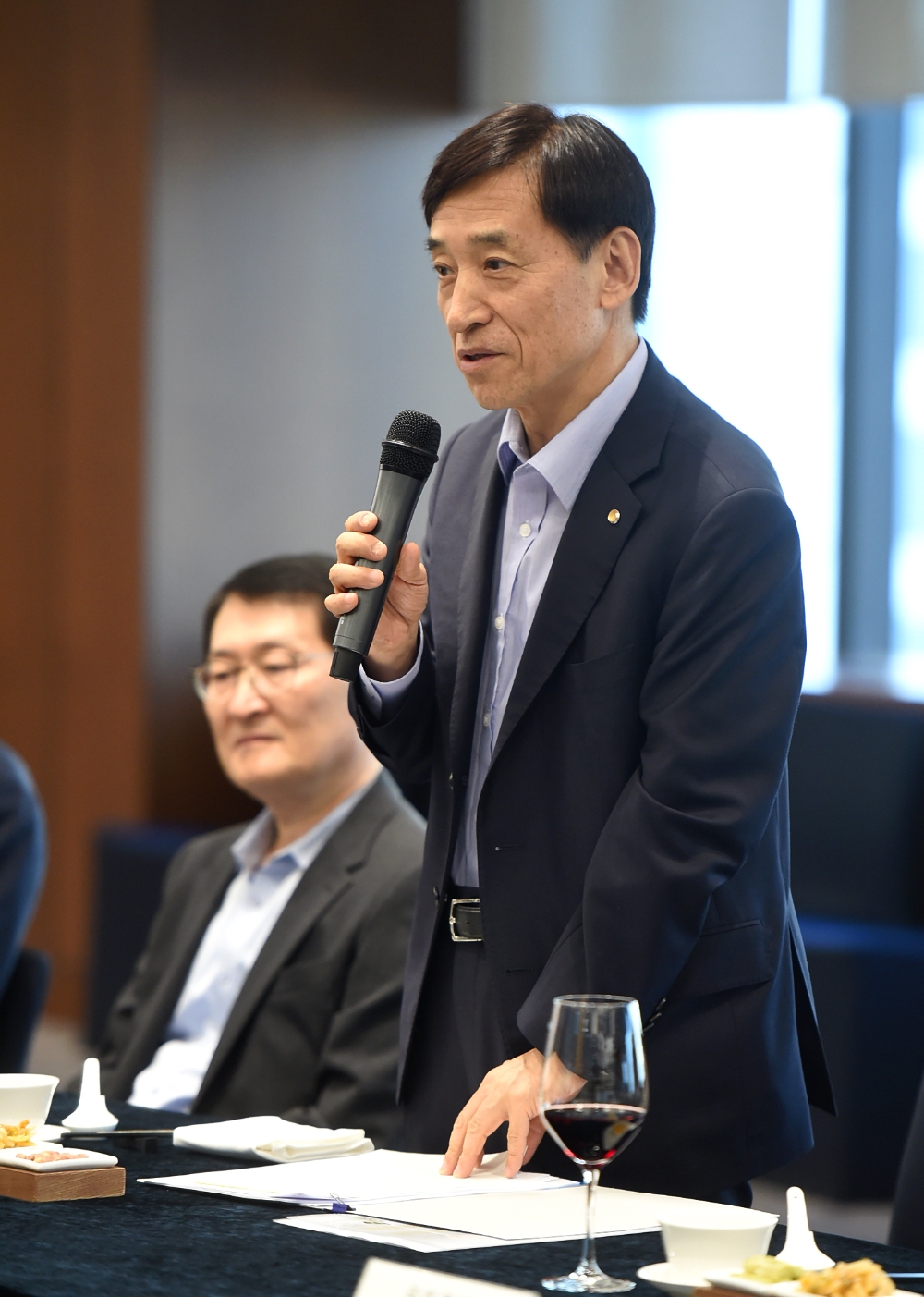 이주열 한국은행 총재가 18일 서울 중구 은행회관에서 열린 '한국은행 총재 초청 은행장 간담회'에서 발언을 하고 있다./사진제공=한국은행