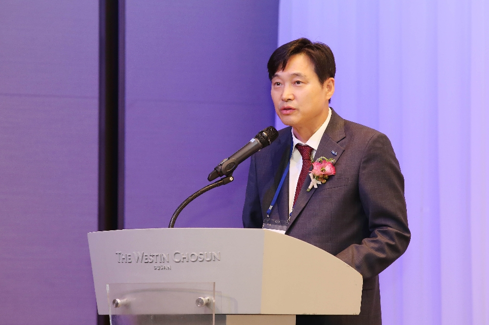 이병래 한국예탁결제원 사장이 9일 부산 웨스틴조선호텔에서 열린 ‘제14차 아시아-태평양 파생상품학회 컨퍼런스’에서 축사를 하고 있다./사진=한국예탁결제원