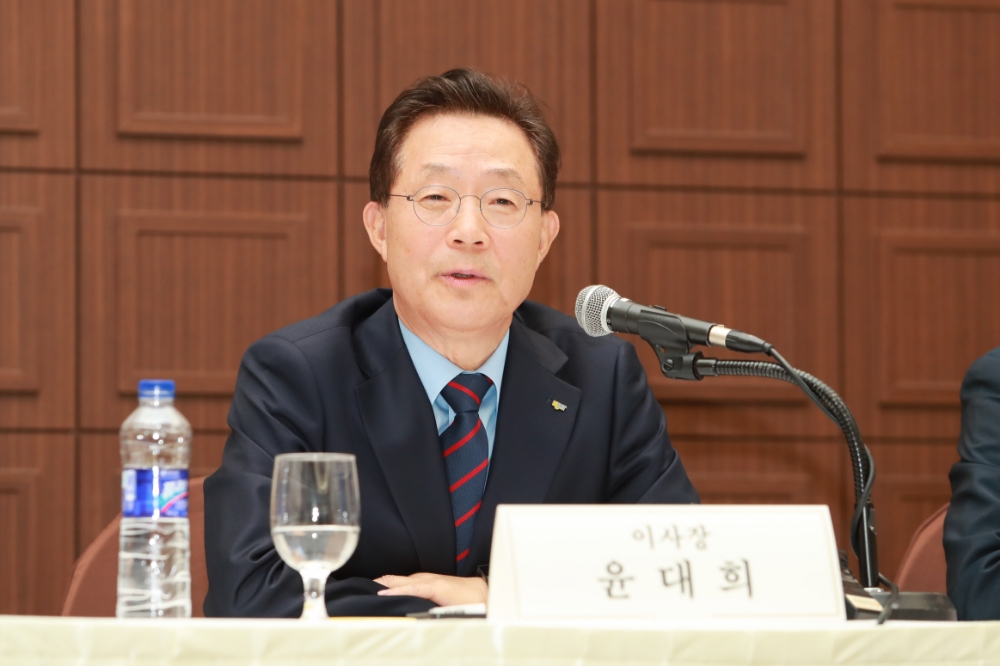 △윤대희 신용보증기금 이사장이 4일 서울 중구 프레스센터에서 열린 취임 100일 기자간담회에서 발언을 하고 있다./사진=신용보증기금