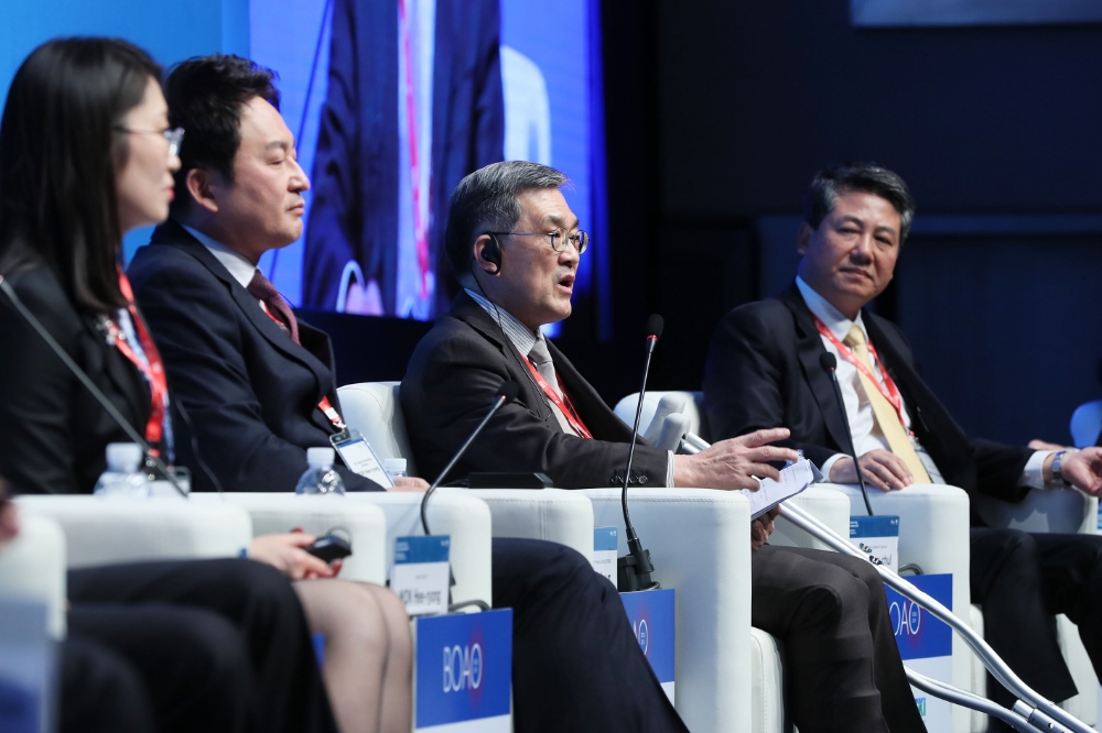 △권오현 삼성전자 회장이 플래너리 세션에서 발표하고 있다/사진=전경련