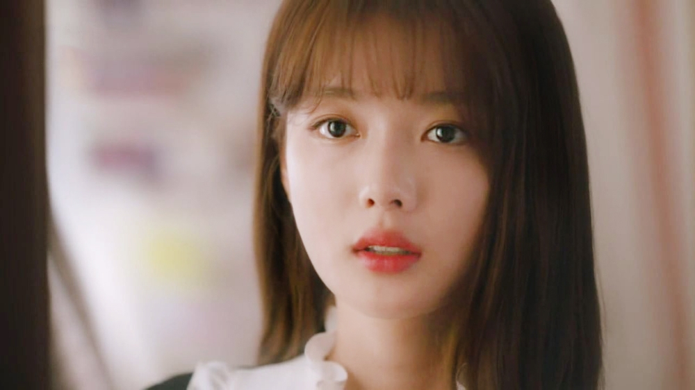 '일단 뜨겁게 청소하라' 속 김유정 립스틱, 라네즈 '레드스피넬'