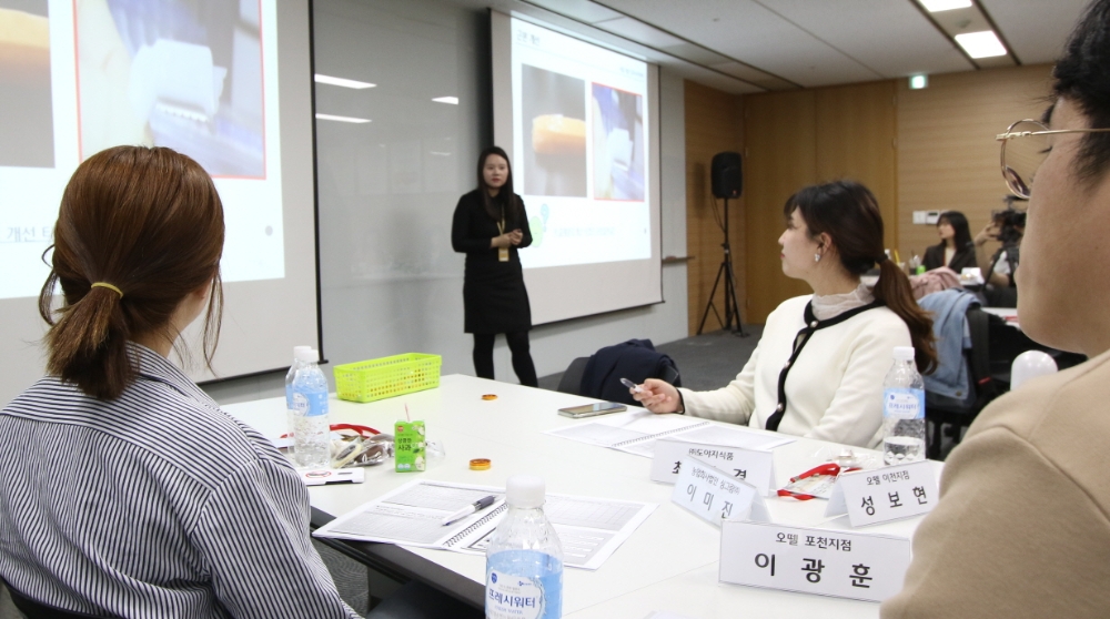 CJ프레시웨이 ‘품질관리 마스터 과정’ 이론 교육 현장. /사진제공=CJ프레시웨이