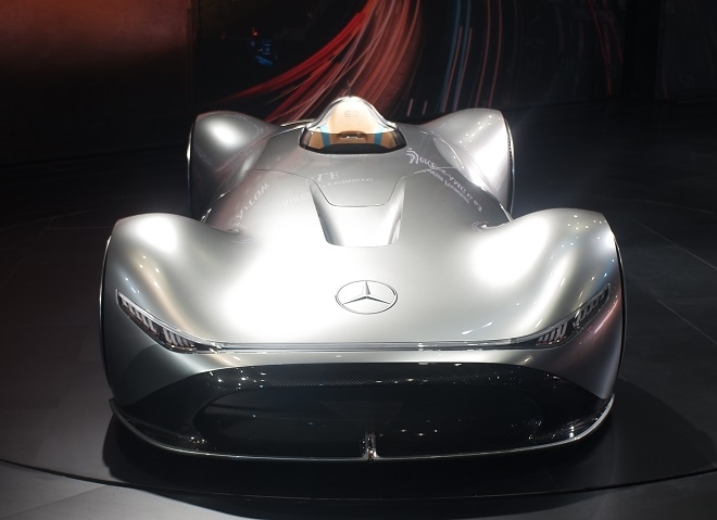 벤츠 비전EQ 실버 애로우.