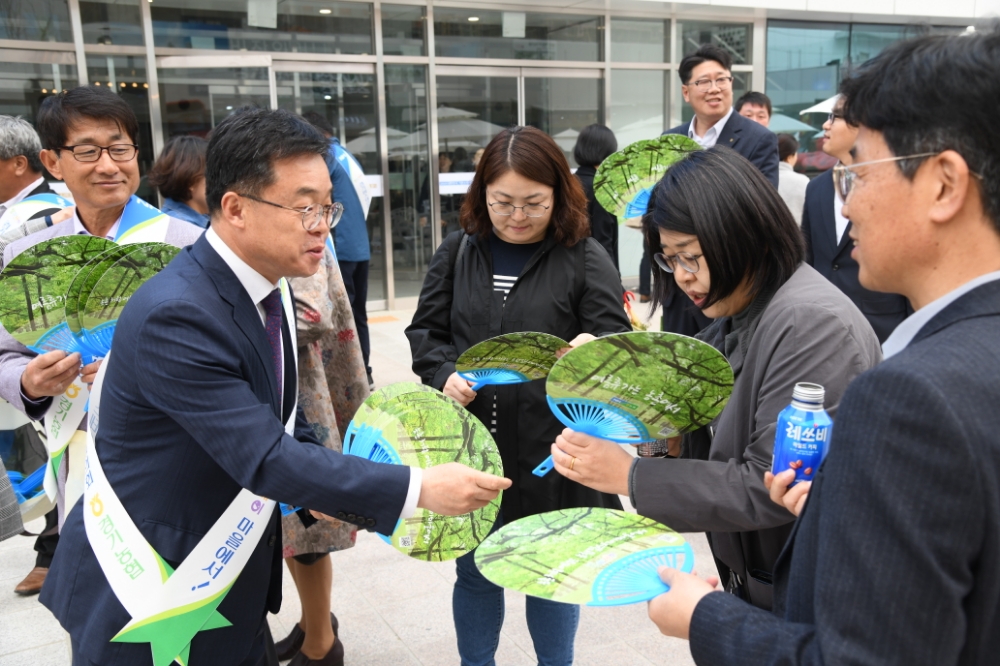 경기농협, 여름휴가 농촌에서 보내기 가두캠페인 전개
