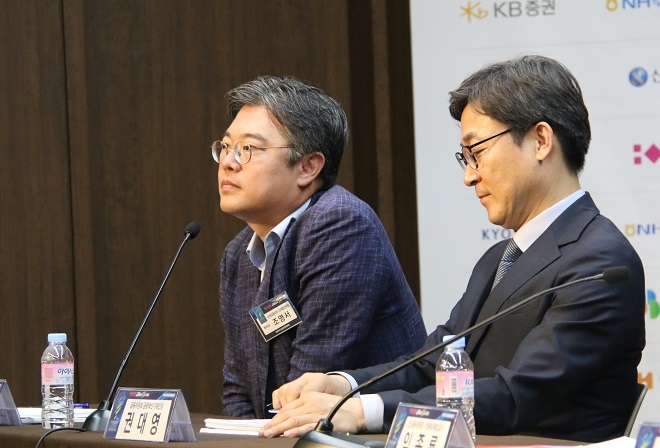 조영서 신한금융 디지털전략팀 본부장(사진 왼쪽). 