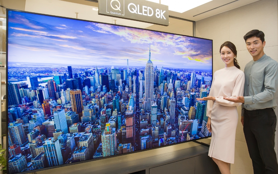 △삼성전자 QLED 8K 98형의 모습/사진=삼성전자