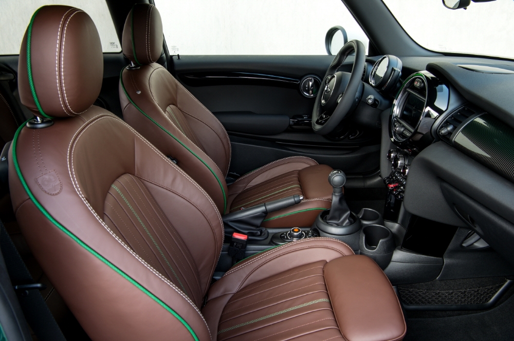 미니, 레이싱 정체성 담은 '60주년' 한정판 모델 출시