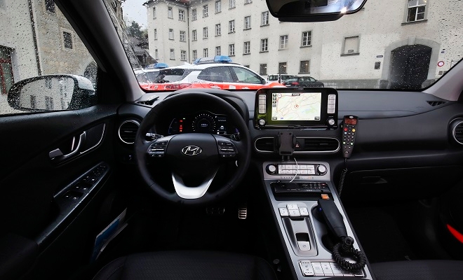 코나EV, 스위스 경찰차에 선정..."낮은 유지비가 매력"