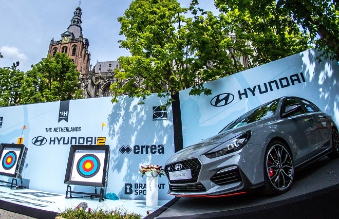 ‘현대 세계 양궁 선수권 대회’에 전시된 i30N 패스트백. (사진=현대차)